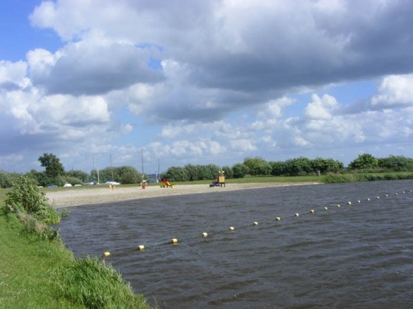 zwemstrand Tjeukermeer op 1km afstand