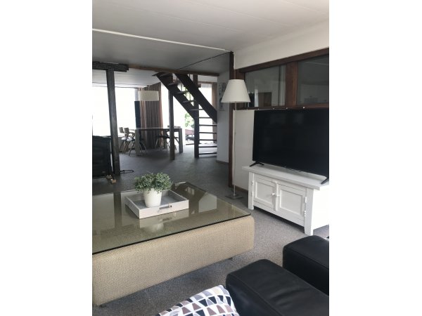 salon plus trap naar eerste verdieping