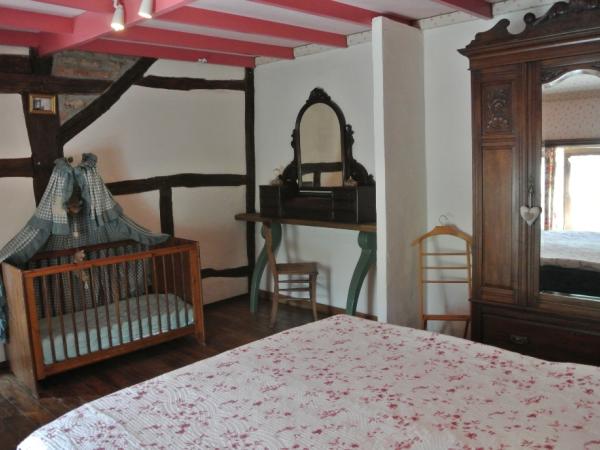 rozen kamer 2 pers boxspring linnen kast en ledikantje